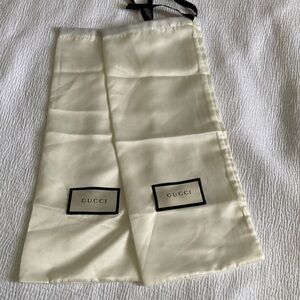 Gucci Cream and White Elegant shoe bags